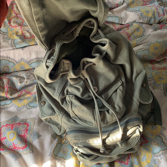 Green backpack - Picture 3 of 5